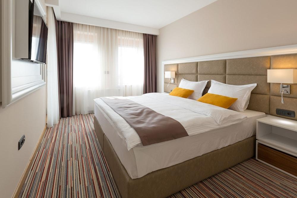 Hotel Tesla - Smart Stay Garni Belgrad Exterior foto