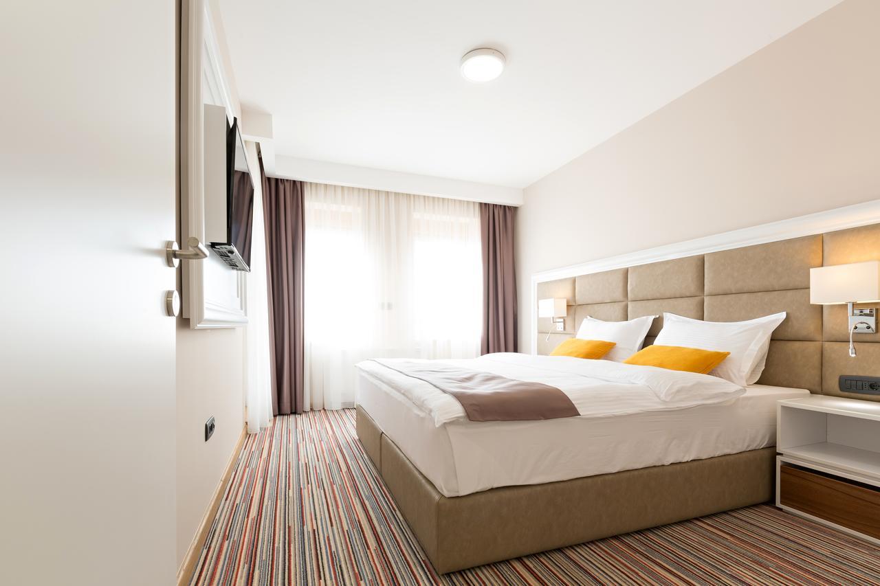 Hotel Tesla - Smart Stay Garni Belgrad Exterior foto