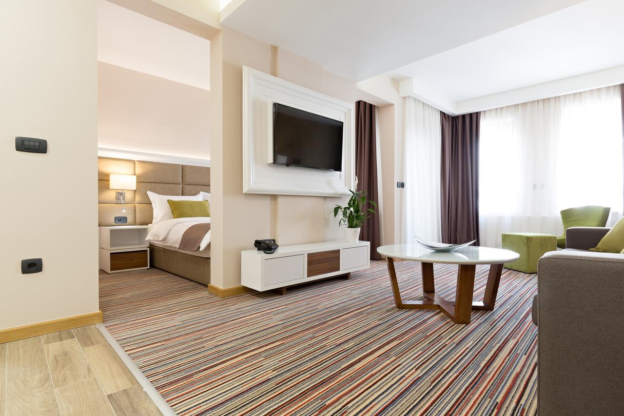 Hotel Tesla - Smart Stay Garni Belgrad Exterior foto