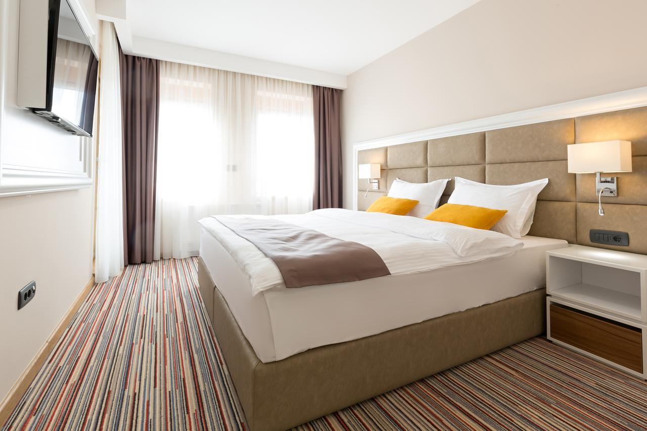 Hotel Tesla - Smart Stay Garni Belgrad Exterior foto