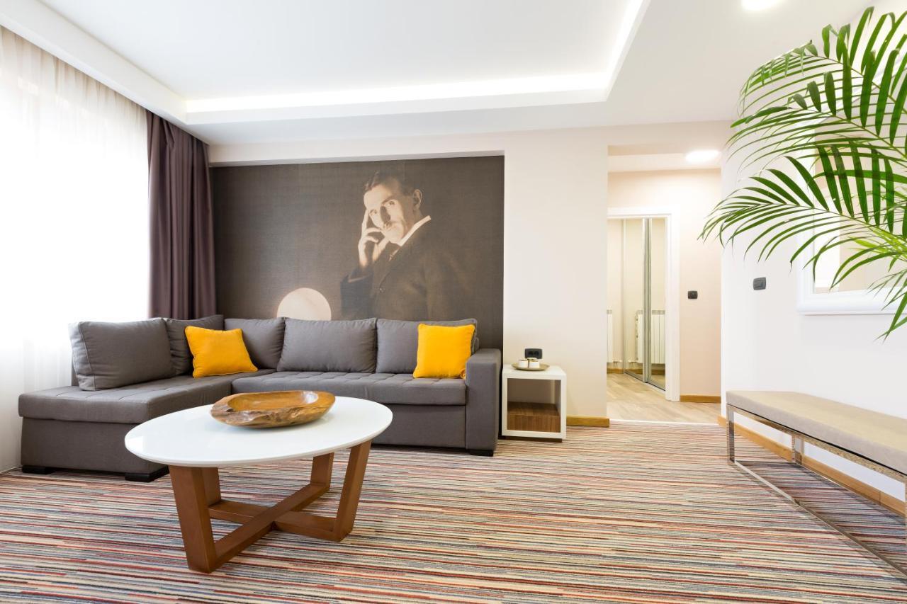 Hotel Tesla - Smart Stay Garni Belgrad Exterior foto